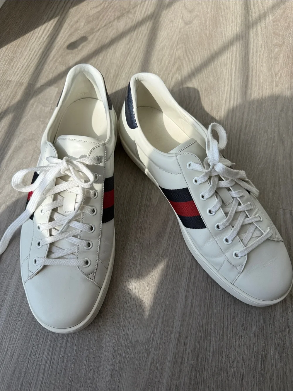 Gucci classic white